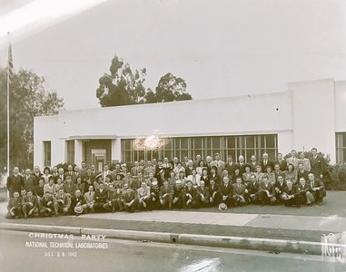 Staff Christmas 1942.jpg