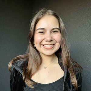 Marisa Mendoza W-2427